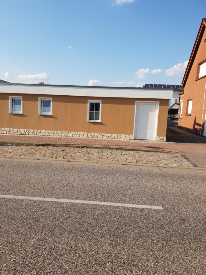 Tinas Ferienwohnung Hohendodeleben Esterno foto